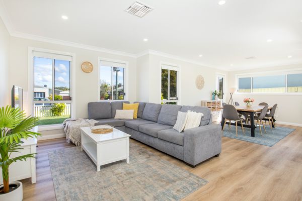Ours & Yours @ Culburra – 5 Mins Walk to Beach