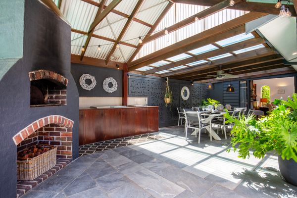 Mulberry House – Pet Friendly with Swimming Pool