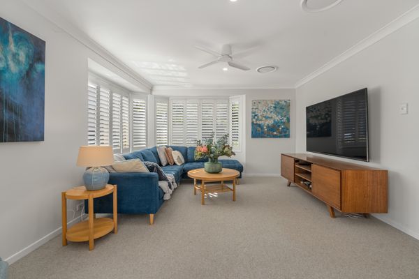 Serene – Pet Friendly with Swimming Pool