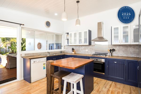 The Anchor – Pet Friendly – 5 Mins Walk to Beach – EV Charging