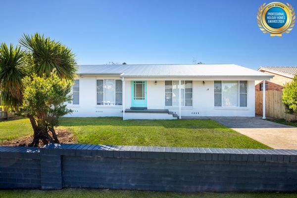 Breathe – Pet Friendly – 2 Mins Walk to Beach