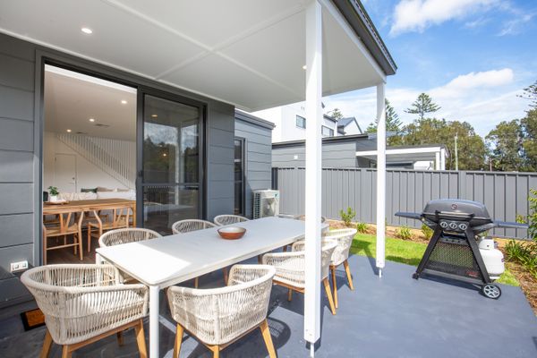 Kirkland – Pet Friendly – 5 Mins Walk to Beach