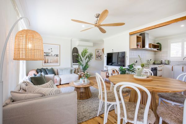 Fleur de Chalet – Pet Friendly – 10 Mins Walk to Beach