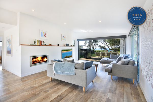 Oceanside – Pet Friendly Absolute Beachfront