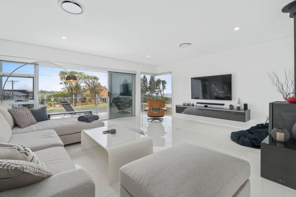 Sea La Vie – Pet Friendly with Fireplace and Swimming Pool & Spa