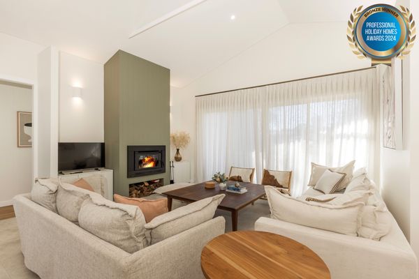 Amazing beach only a few minutes walk away,  Easy access to an amazing surf beach for surfing