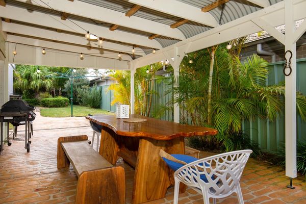 Palms – Pet Friendly – 2 Mins to Beach