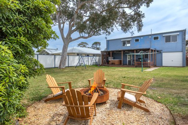 Villa Maris – Pet Friendly with Spa & Fire Pit