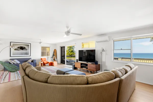 Amazing beach at your doorstep, Easy access to an amazing surf beach for surfing