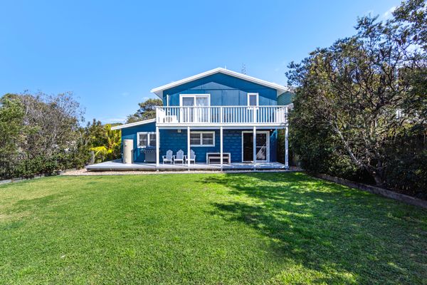 Blue Island – Pet Friendly – 1 Min Walk to Beach