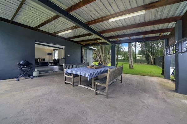 Callala Bay n Beach House – Pet Friendly with Fireplace