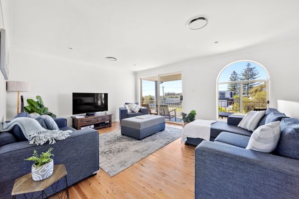Sandy Adventures – Pet Friendly – 1 Min to Beach
