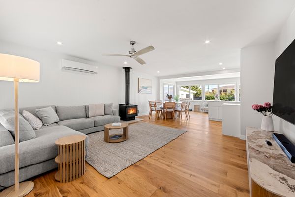 Salthaus – Pet Friendly with Fireplace