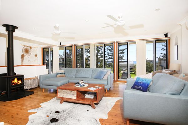 Shores – Pet-Friendly – 1 Min Walk to Beach