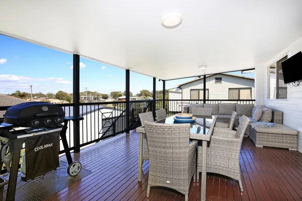  Amazing beachfront at your doorstep, Easy access to an amazing surf beach for surfing