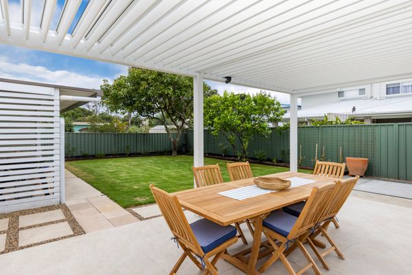 Bay Bliss – Fireplace – 3 Mins Walk to Beach