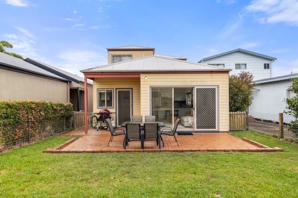Little Beach House – 4 Minutes Walk to the Beach