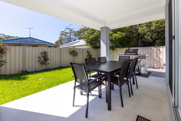 Barefoot Bay House – 10 Mins Walk to the Bay