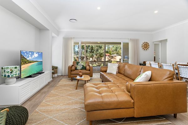 Poppy’s – Fire Pit – 4 Mins Walk to Beach