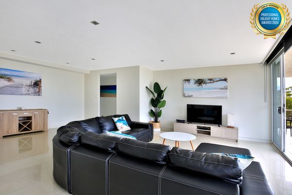 Solymar – Adjacent to Beach – Pet Friendly