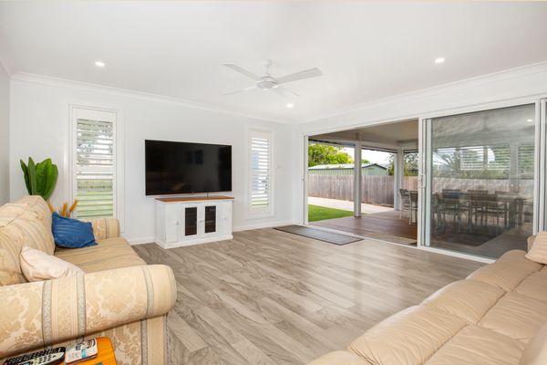 Burra Days – Pet Friendly – 5 mins Walk to the Beach