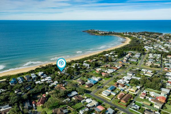 Amazing beachfront at your doorstep, Easy access to an amazing surf beach for surfing