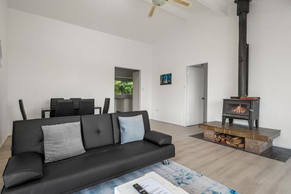 Narrow Neck Hideaway