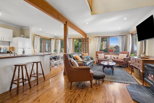 Mountain Days Chalet | Relax and Unwind