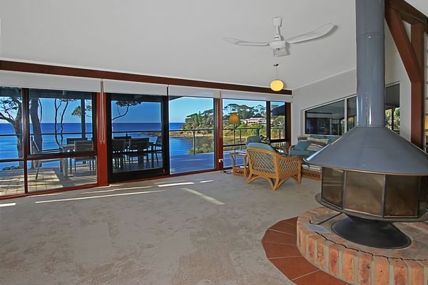 Baringa Crescent Clifftop Living