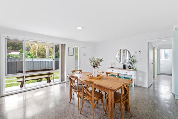 Light and Bright at Maloneys