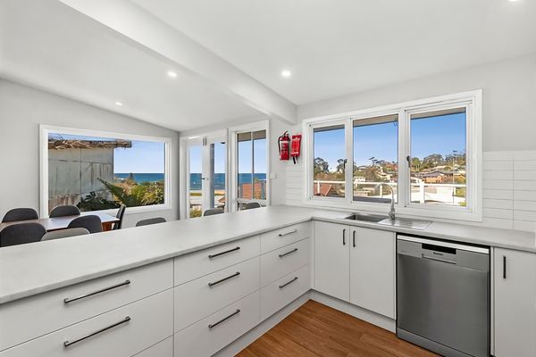 The Bach House Pet Friendly in Malua Bay