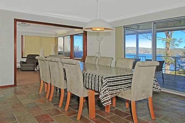 Denham Avenue Whole House Beachside Escape