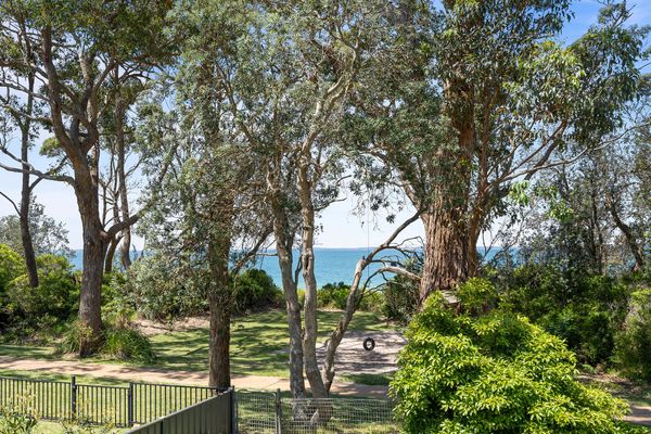 Sabia Beach House 2.0 – Beachfront – Sleeps 6