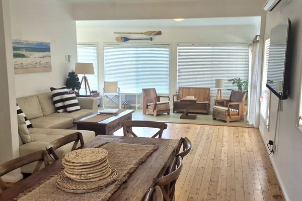 Argyle Beach House – Coastal Style, 130m to beach,