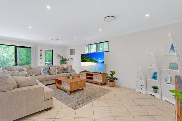 Relax at the Park by Book Jervis Bay