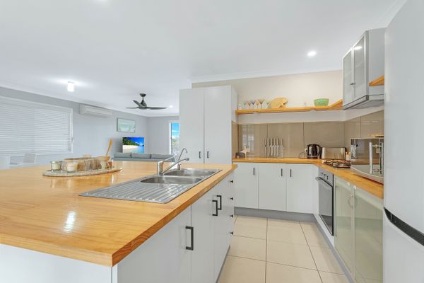 Sanctuary Coastal Cottage – Peaceful Pet-Friendly Getaway by the Basin