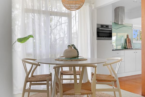 Vincentia Beach Bungalow: Your Coastal Escape