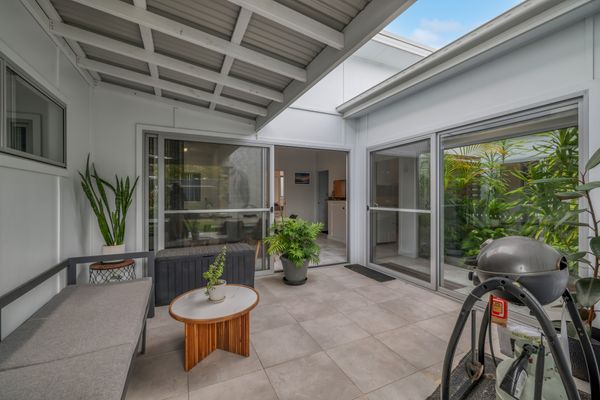 Secret Sanctuary On Seagrass – Luxury Coastal Retreat in Jervis Bay