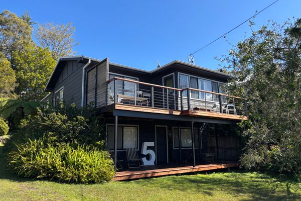 Shack No. 5  A Quirky, Retro Beach Escape in Jervis Bay!