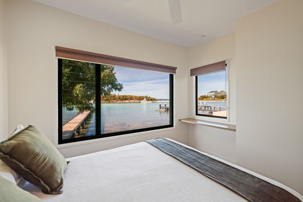 Anglesea Waterfront Bungalow