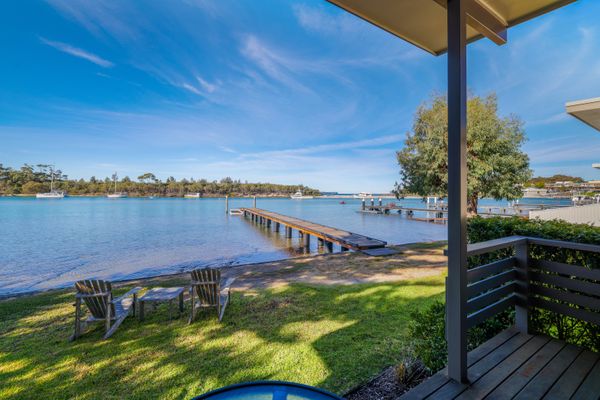 Anglesea Waterfront Bungalow