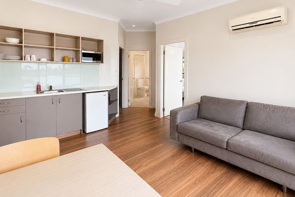 Anglesea Family Bungalow Pool View – 2 Bedroom by Book Jervis Bay