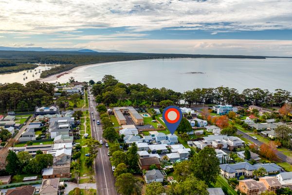 The Blue Whale Huskisson by Book Jervis Bay