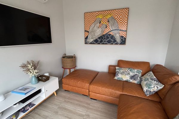 Blue Water Lane Apartment – Stylish Coastal Retreat for Two