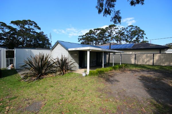 By The Water – Sanctuary Point , NSW – PET FRIENDLY