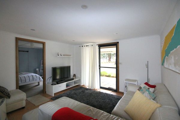 By The Water – Sanctuary Point , NSW – PET FRIENDLY