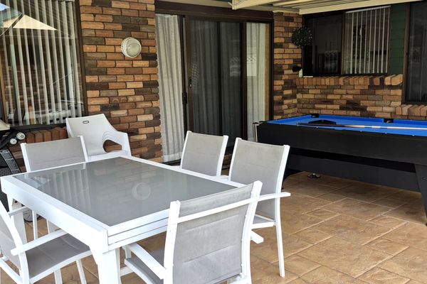 Coastal Getaway by Book Jervis Bay – Free WIFI, linen & GAMES ROOM