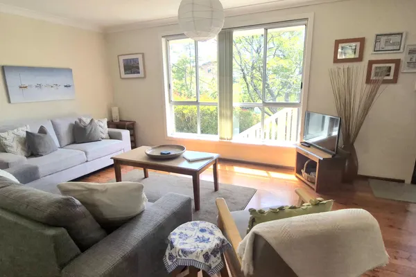 Holiday on Foley by Book Jervis Bay – Vincentia – 5 Minute stroll to Orion Beach, Pet Friendly