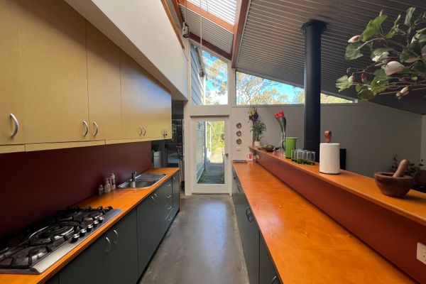 KURRUMBIN! – Vincentia FREE WIFI, FREE LINEN, 300m From the beach