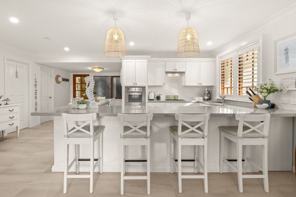 Mon12 – By the Bay by Experience Jervis Bay